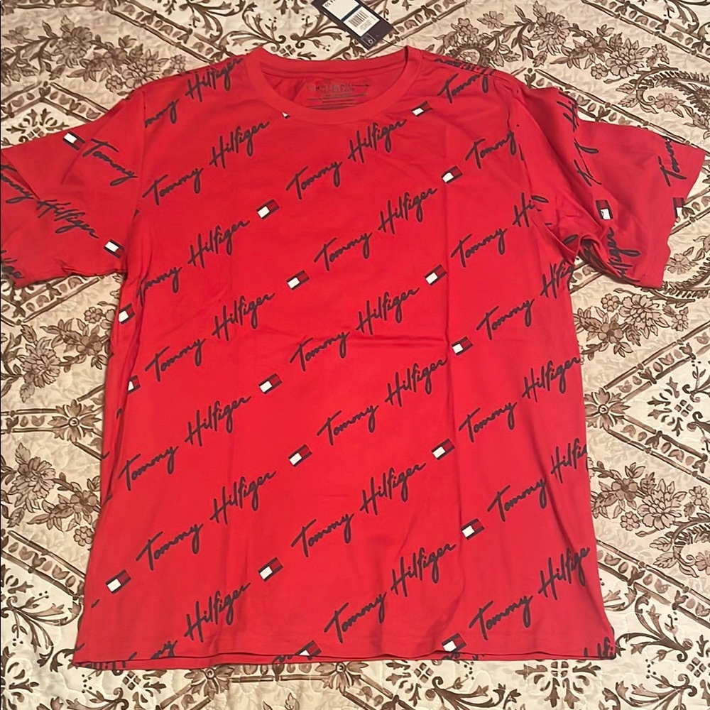 Tommy Hilfiger Red Graphic T-Shirt Boy Sz XL
